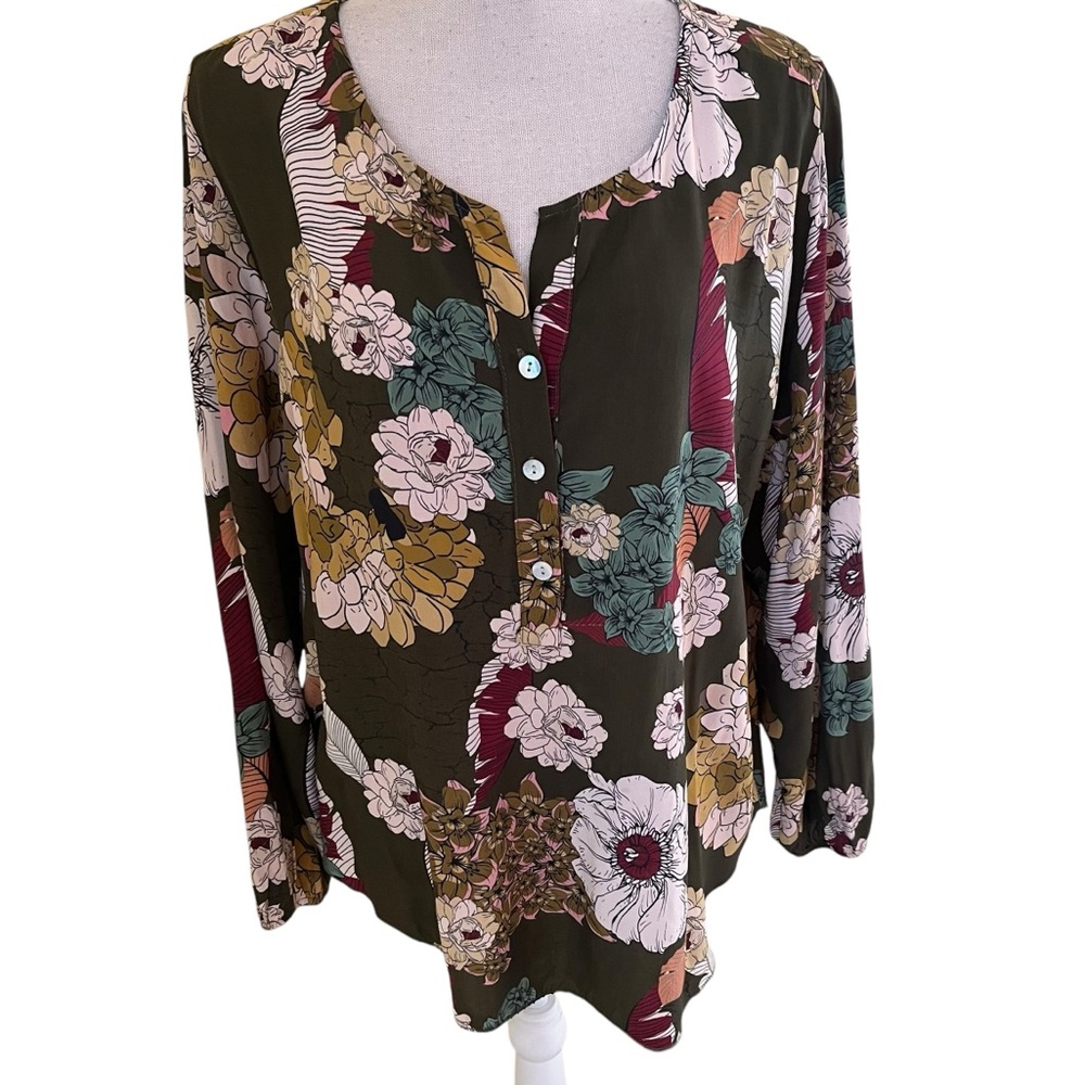 M Made in Italy Olive Multi-Color Floral Scoop Neck 3/4 Button Blouse S